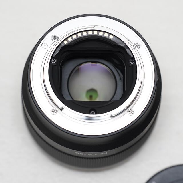 SONY(ソニー)のSony FE 50mm F1.8 SEL50F18 レンズ＊フィルター付き スマホ/家電/カメラのカメラ(レンズ(単焦点))の商品写真