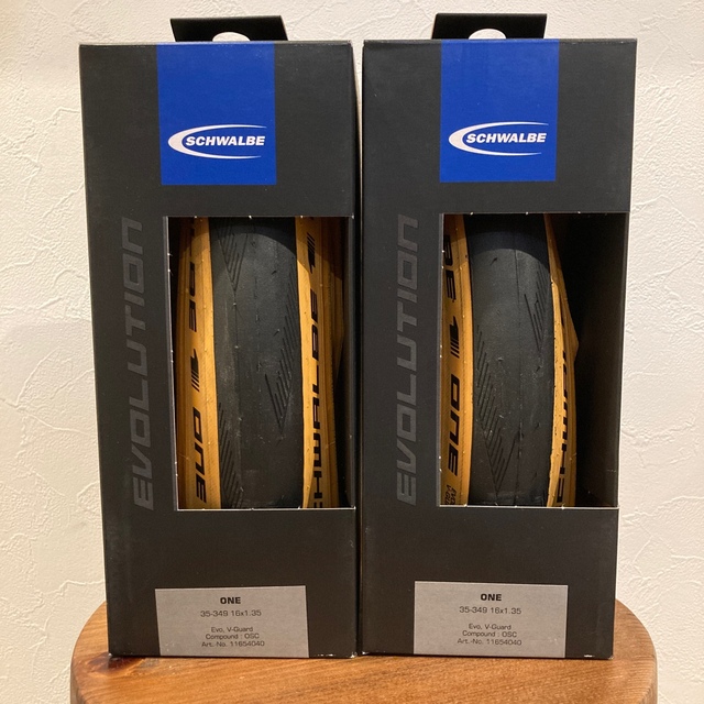 16インチSchwalbe ONE 16インチ　タンカラー　新品タイヤ2本セット