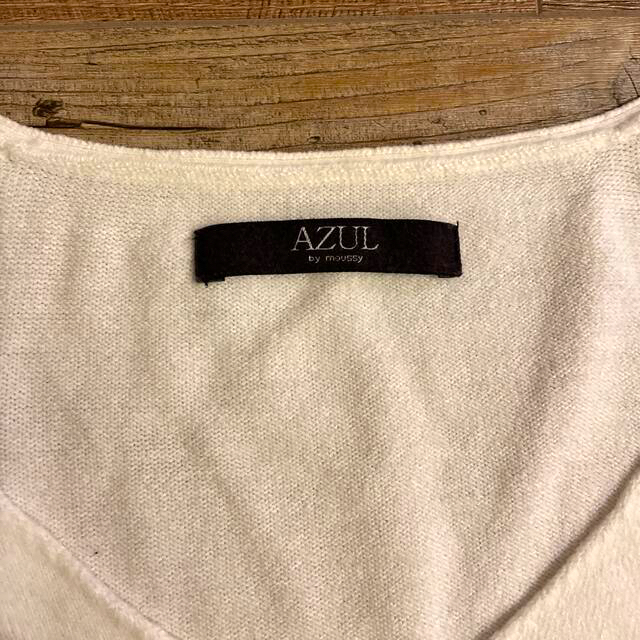 AZUL by moussy(アズールバイマウジー)のAZUL 白ニット レディースのトップス(ニット/セーター)の商品写真