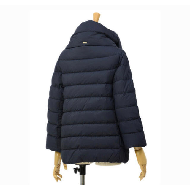 HERNO PI0506D 19288 9201 ネイビー 42の通販 by santa0614's shop|ヘルノならラクマ - HERNO ヘルノ ダウン 人気ショップ