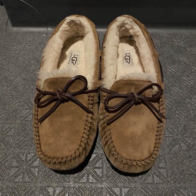 UGG(アグ)のUGG モカシン ダコタ　24センチ レディースの靴/シューズ(スリッポン/モカシン)の商品写真