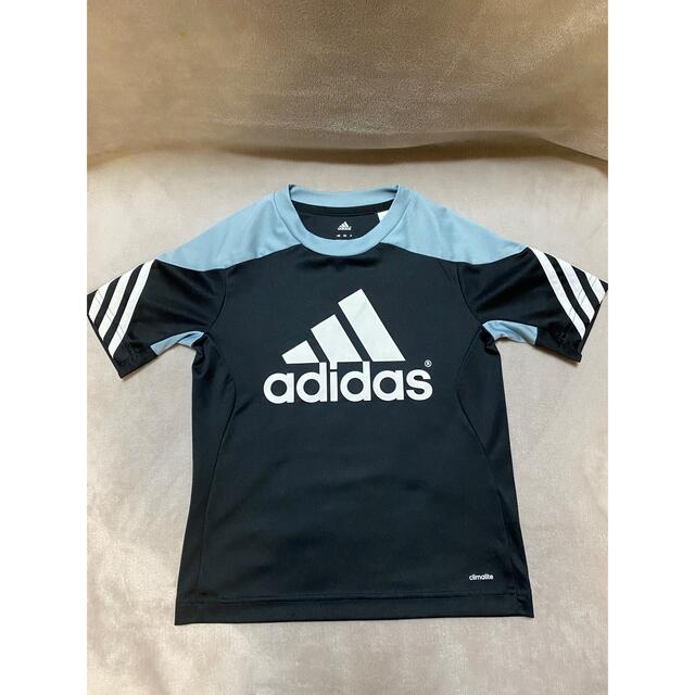 adidas(アディダス)のアディダス　Tシャツ　130 キッズ/ベビー/マタニティのキッズ服男の子用(90cm~)(Tシャツ/カットソー)の商品写真