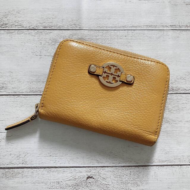 Tory Burch(トリーバーチ)の【ブランドロゴ】Tory Burch トリーバーチ ミニ財布 ラウンドファスナー レディースのファッション小物(財布)の商品写真