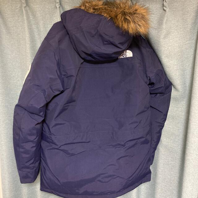 THE NORTH FACE(ザノースフェイス)の正規店購入 未使用品　ノースフェイス　アンタークティカパーカ　Ｍ メンズのジャケット/アウター(ダウンベスト)の商品写真