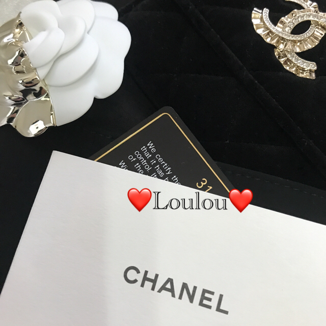 CHANEL(シャネル)の💙CHANEL❤️CCミニウォレット💙マトラッセベロア❤️日本未発売 レディースのファッション小物(財布)の商品写真