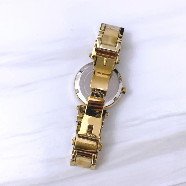 Michael Kors(マイケルコース)の中古　マイケルコース　腕時計 時計　レディース シェル　ゴールド　MK5842 レディースのファッション小物(腕時計)の商品写真