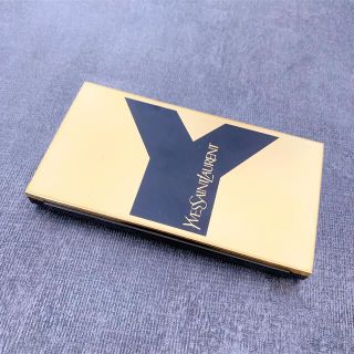 イヴサンローランボーテ(Yves Saint Laurent Beaute)のイヴサンローラン  サンローラン コスメ　ファンデーション　ケース　ゴールド(ボトル・ケース・携帯小物)