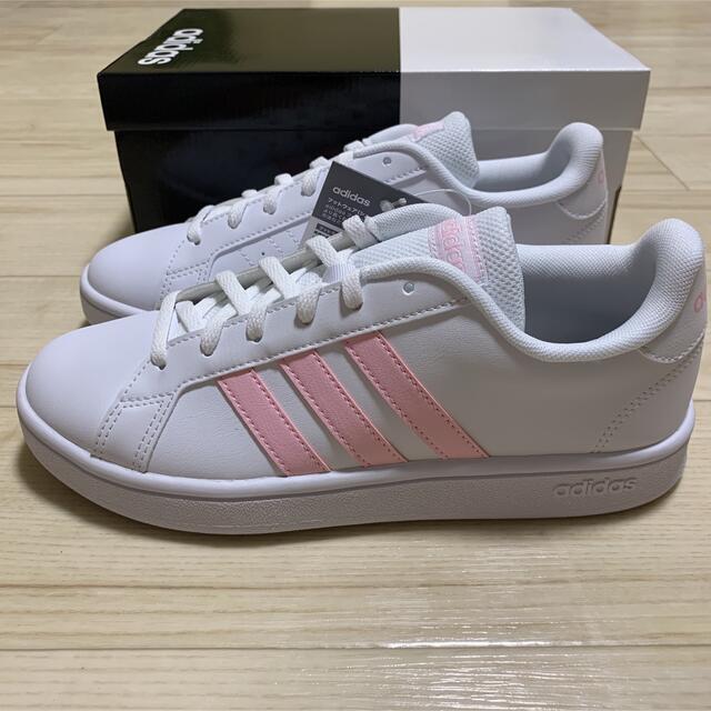 adidas(アディダス)のadidas アディダス　GRANDCOURT BASE W 23.5cm 新品 レディースの靴/シューズ(スニーカー)の商品写真