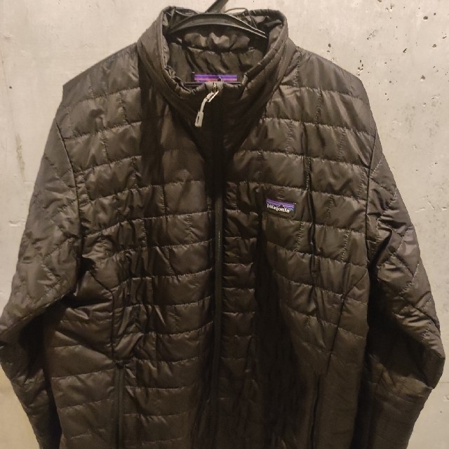 patagonia(パタゴニア)のパタゴニア　ナノパフジャケット　ブラック　Lサイズ メンズのジャケット/アウター(ダウンジャケット)の商品写真