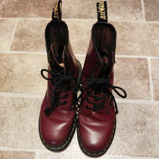 ドクターマーチン(Dr.Martens)の最終価格★ドクターマーチン★チェリーレッド　ブーツ　8ホール　UK5(ブーツ)