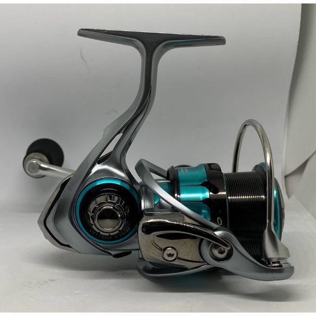 DAIWA(ダイワ)のDAIWA 18エメラルダス AIR LT3000S-CXH-D スポーツ/アウトドアのフィッシング(リール)の商品写真