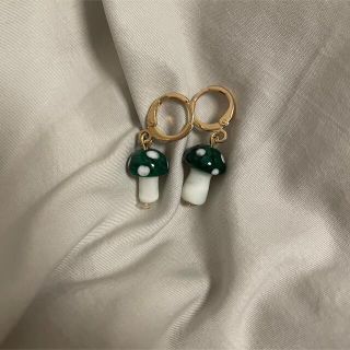 ベルシュカ(Bershka)のベルシュカ　ピアス　きのこ(ピアス)