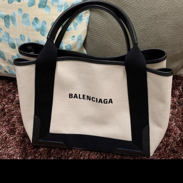 (ほぼ新品)バレンシアガ  トート　ネイビーカバス　S  BALENCIAGA