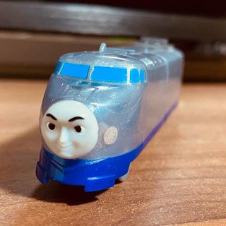 トーマス　ガチャガチャ　ケンジ　クリアーラメ(電車のおもちゃ/車)