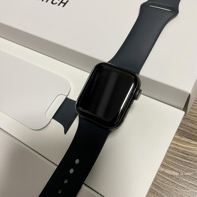 Apple Watch(アップルウォッチ)のApple Watch SE 40mm スペースグレイ メンズの時計(腕時計(デジタル))の商品写真
