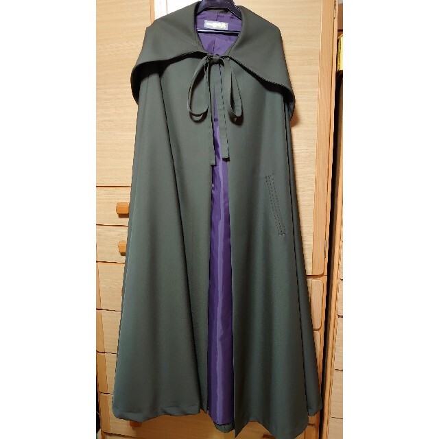 ATELIER BOZ フード付ミニマント 黒×ボルドー - 通販 - pinehotel.info