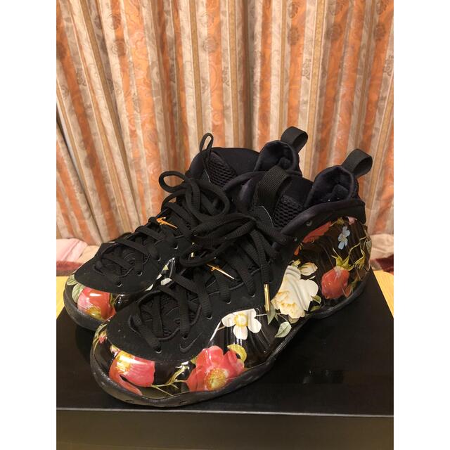 NIKE(ナイキ)のNIKE AIR FOAMPOSITE ONE フローラル メンズの靴/シューズ(スニーカー)の商品写真