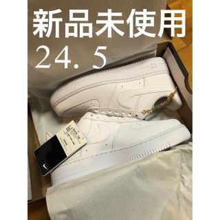 ナイキ(NIKE)のナイキ ウィメンズ エアフォース1 ロー "ホワイトペンダント"24.5cm(スニーカー)