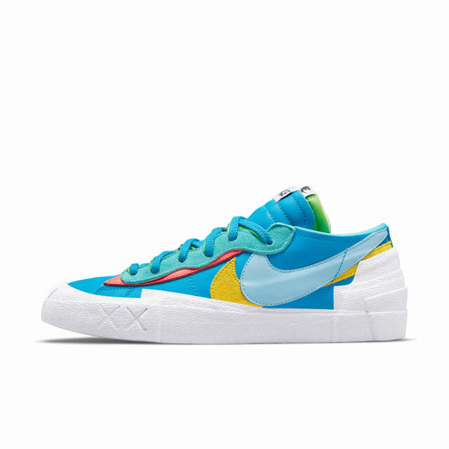 sacai(サカイ)のsacai nike kaws Blazer Low NeptuneBlue メンズの靴/シューズ(スニーカー)の商品写真