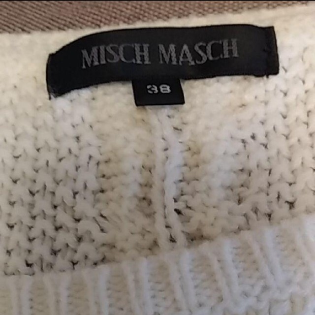 MISCH MASCH(ミッシュマッシュ)のレディース　Mサイズ　ニット　セーター　白　ホワイト　ペプラム　ミッシュマッシュ レディースのトップス(ニット/セーター)の商品写真