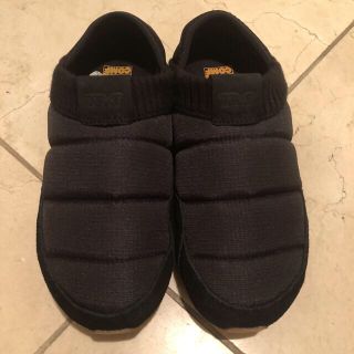 テバ(Teva)の新品 TevaエンバーMOC2ブラック Size7 (24.5cm～25㎝）箱有(スリッポン/モカシン)