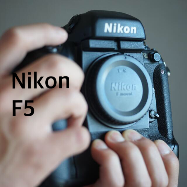Nikon F5カメラ