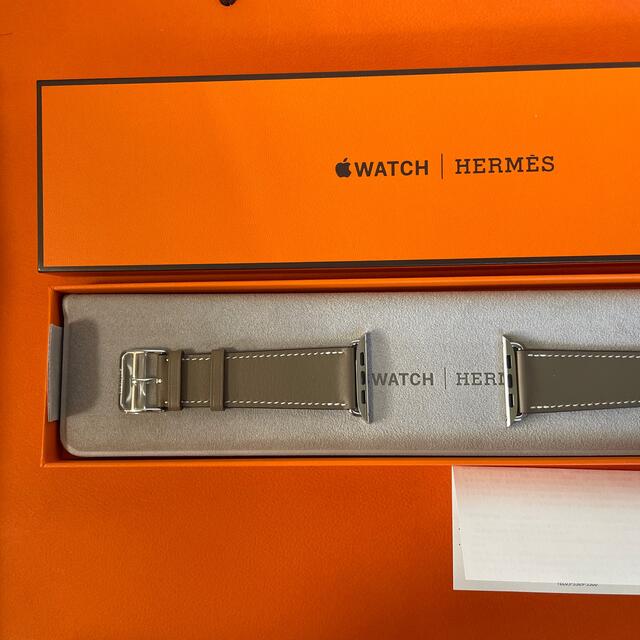 Apple Watch(アップルウォッチ)のApple Watch7 エルメス　エトゥープ　HERMES バンド　ベルト メンズの時計(レザーベルト)の商品写真