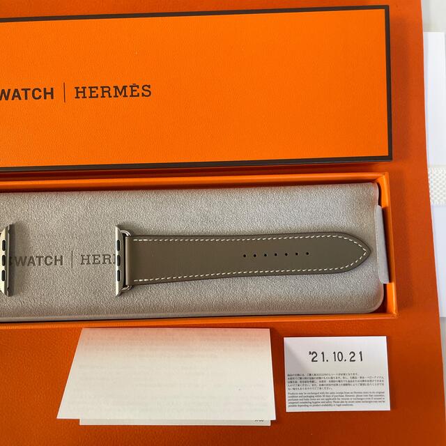 Apple Watch(アップルウォッチ)のApple Watch7 エルメス　エトゥープ　HERMES バンド　ベルト メンズの時計(レザーベルト)の商品写真