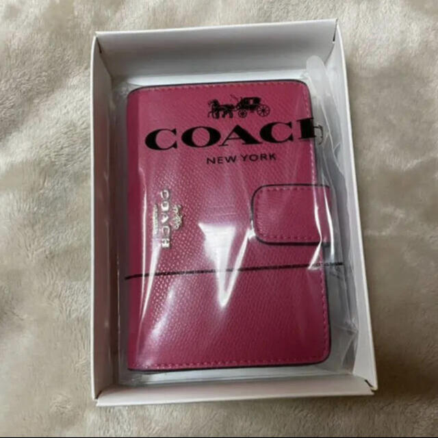 COACH(コーチ)のラスト1点！【新品】COACH コーチ 二つ折り財布　ピンク レディースのファッション小物(財布)の商品写真