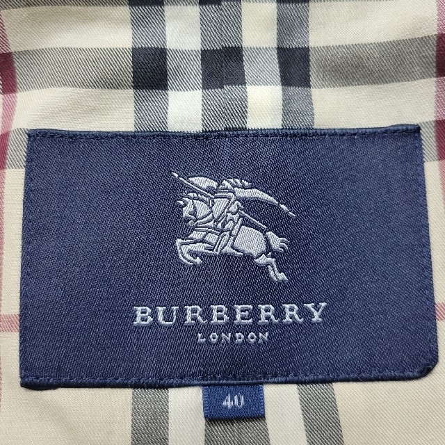 BURBERRY BLACK LABEL(バーバリーブラックレーベル)の大人気 バーバリーブラックレーベル　トレンチコート 裏地ノバチェック サイズ40 メンズのジャケット/アウター(トレンチコート)の商品写真