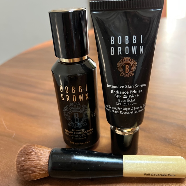 BOBBI BROWN - ボビーブラウンファンデーション下地ブラシ3点セットの ...