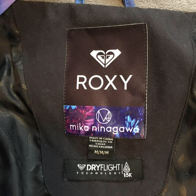 Roxy(ロキシー)のROXY 蜷川実花コラボ　スノボウェア　　上下 スポーツ/アウトドアのスノーボード(ウエア/装備)の商品写真