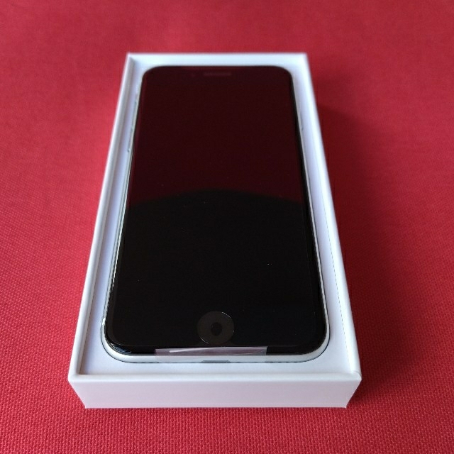 新品 iPhone SE 2 64GB ホワイト simフリー 1