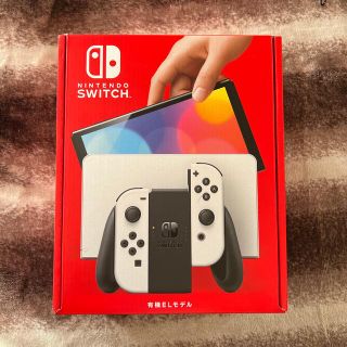 ニンテンドースイッチ(Nintendo Switch)のNintendo Switch 本体 有機ELモデル ホワイト 新品未使用(家庭用ゲーム機本体)