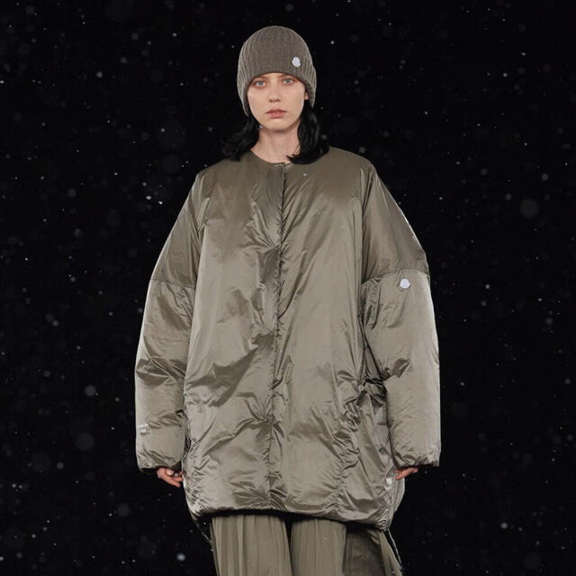 4 MONCLER HYKE Rosegダウン コート　サイズ2