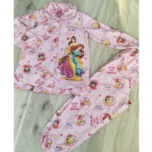 Disney(ディズニー)の長袖　パジャマ　130 キッズ/ベビー/マタニティのキッズ服女の子用(90cm~)(パジャマ)の商品写真