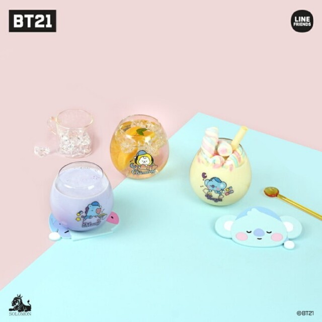 BT21 RJ ジン カップ＆コースターセット グラス 公式 BTS エンタメ/ホビーのおもちゃ/ぬいぐるみ(キャラクターグッズ)の商品写真