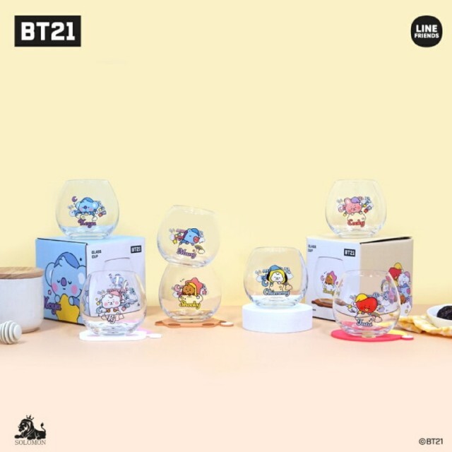 BT21 RJ ジン カップ＆コースターセット グラス 公式 BTS エンタメ/ホビーのおもちゃ/ぬいぐるみ(キャラクターグッズ)の商品写真