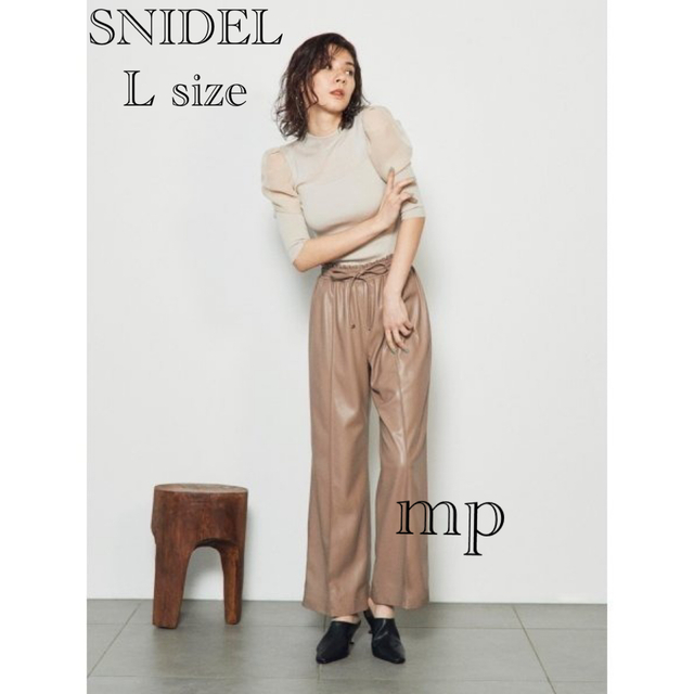 SNIDEL(スナイデル)の【靴底以外美品】snidel★完売品　ソフトスクエアパンプス レディースの靴/シューズ(サンダル)の商品写真