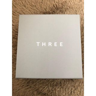 スリー(THREE)のTHREE ギフトBOX 空箱(ラッピング/包装)