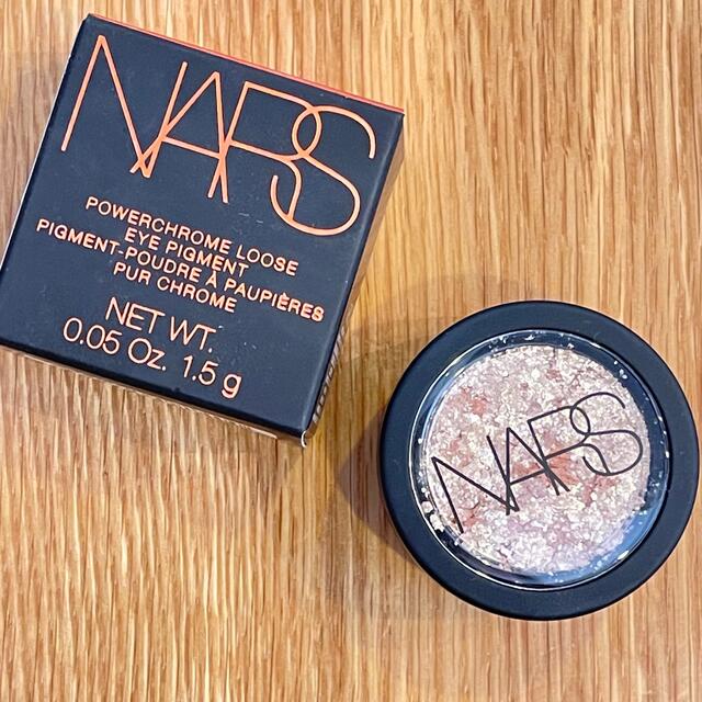 NARS(ナーズ)のNARS パワークロームルースアイピグメント #9140 コスメ/美容のベースメイク/化粧品(アイシャドウ)の商品写真