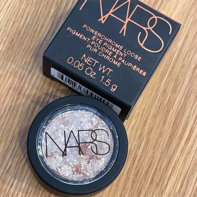 NARS(ナーズ)のNARS パワークロームルースアイピグメント #9140 コスメ/美容のベースメイク/化粧品(アイシャドウ)の商品写真