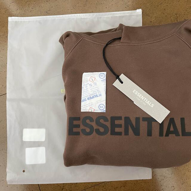 FEAR OF GOD(フィアオブゴッド)のessentials パーカー メンズのトップス(パーカー)の商品写真