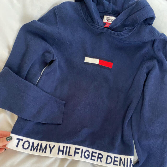 TOMMY HILFIGER(トミーヒルフィガー)のTOMMY HILFIGER ニットパーカー　ショルダーバッグ レディースのトップス(ニット/セーター)の商品写真