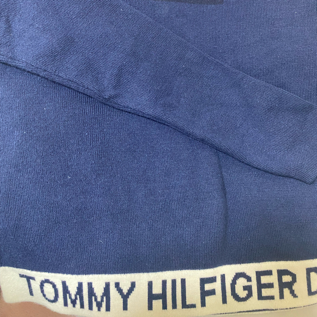 TOMMY HILFIGER(トミーヒルフィガー)のTOMMY HILFIGER ニットパーカー　ショルダーバッグ レディースのトップス(ニット/セーター)の商品写真