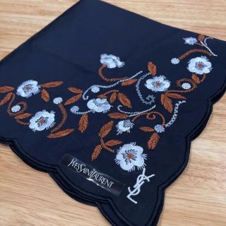 サンローラン(Saint Laurent)のレア！ラスト一点！新品　イヴサンローラン　刺繍ハンカチ(ハンカチ)