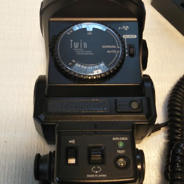 Panasonic(パナソニック)のパナソニック PE-60GS  大光量ストロボ スマホ/家電/カメラのカメラ(ストロボ/照明)の商品写真