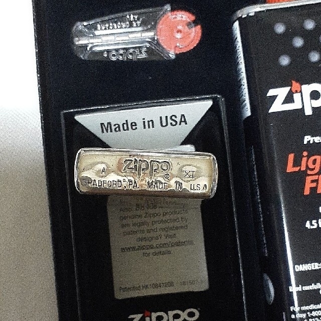 ZIPPO(ジッポー)の激安！オイルと石は新品！ZIPPOオイルライターフルセット！ メンズのファッション小物(タバコグッズ)の商品写真