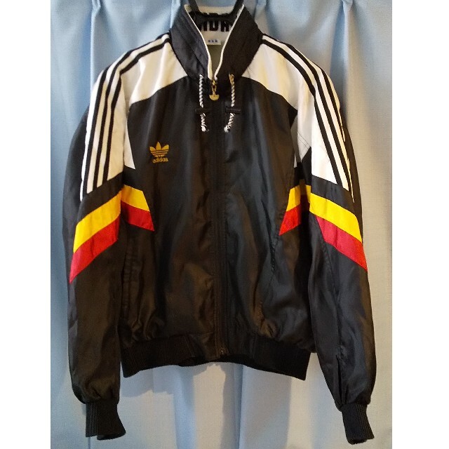 90s adidas アディダス デサント ドイツカラー　ナイロンジャケット