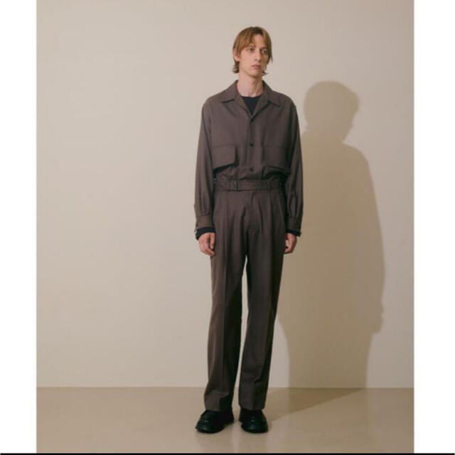 1LDK SELECT(ワンエルディーケーセレクト)のYOKE BELTED 2 TUCK WIDE TROUSERS メンズのパンツ(スラックス)の商品写真